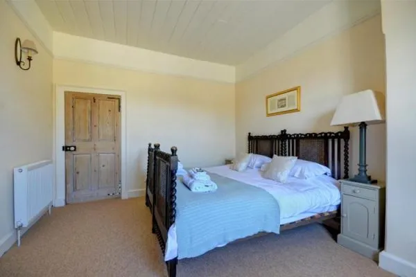 oh7128--1651_bedroom_2_view_1