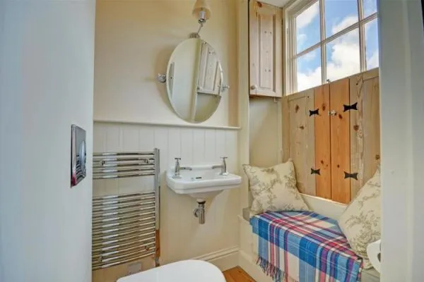 oh7128--1651_bedroom_2_ensuite